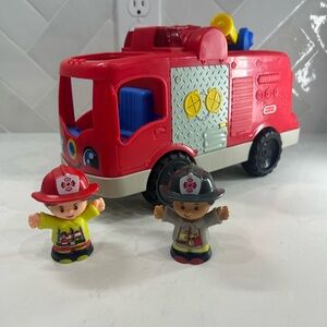 Fischer Price Little People Firetruck (2016) + 2 Figures (2019) with Sounds